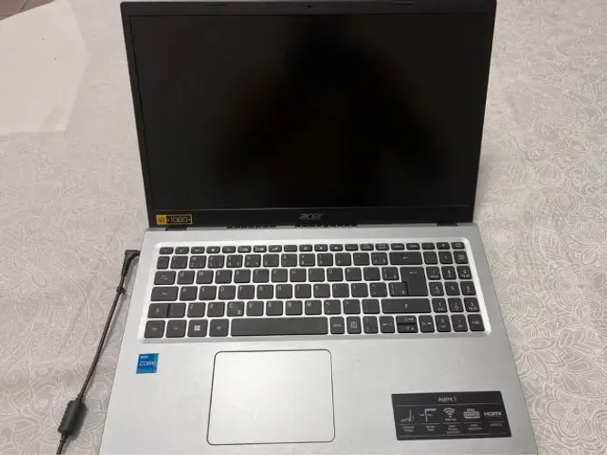 Notebook Acer Aspire 3. Processador Core i3 (usado)