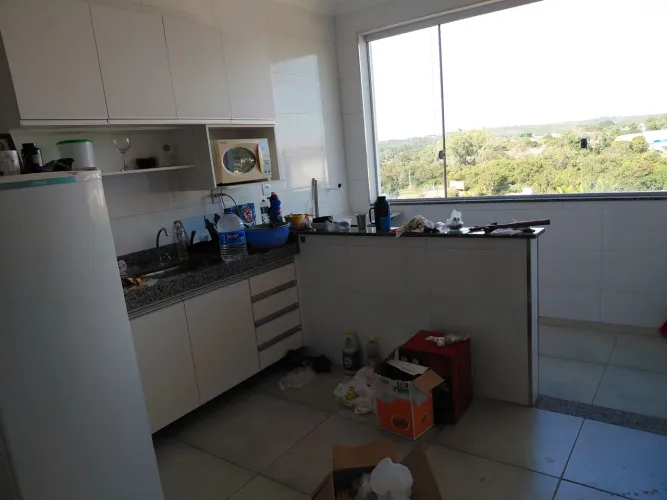 Alugo um quarto