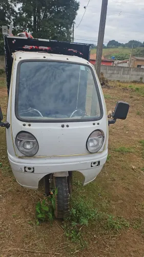 MOTO TRICICLO COM BAU