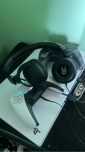 Ps5 com caixa e 2 controles