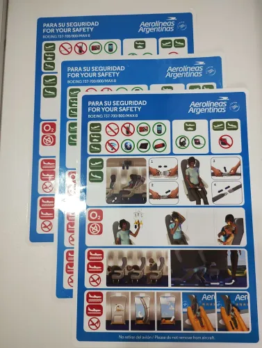 Vendo: safety cards - mais de 100 cards de dezenas de empresas aéreas do Brasil e exterior