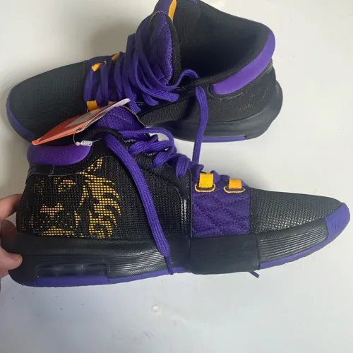 TENIS DE BASQUETE/VOLEI