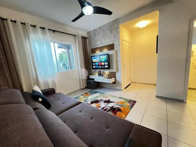 Sobrado Aconchegante em Condomínio Fechado 3 Dorms (1 Suíte), Lazer Completo e Segurança