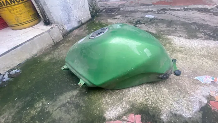 Tanque Kawasaki ninja 2010