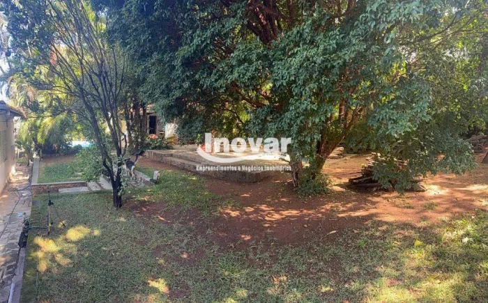 Lote para construção de casa com 360m² em excelente localização.