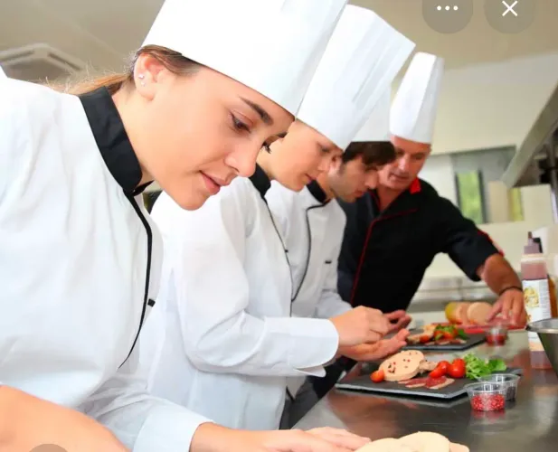Cozinheiro (a) Líder (a)