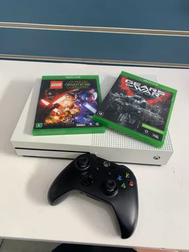 Xbox One S 500GB + 2 Jogos + Controle