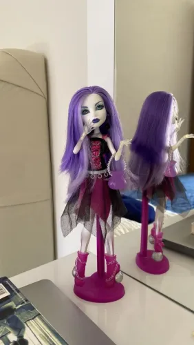 Monsters high Spectra reservada bela