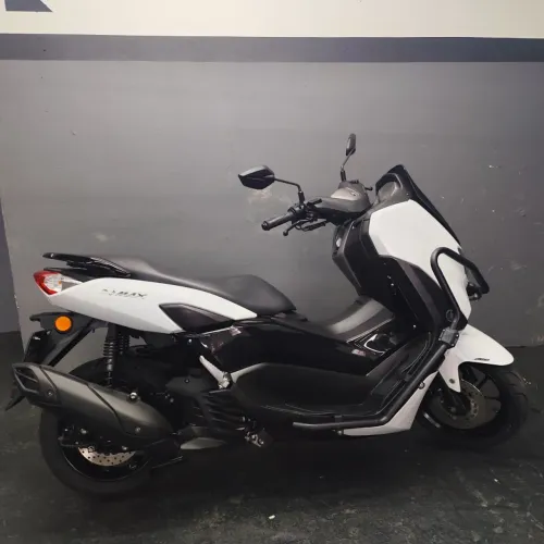 NMAX 160 2022 só 15.000 km estado de zero