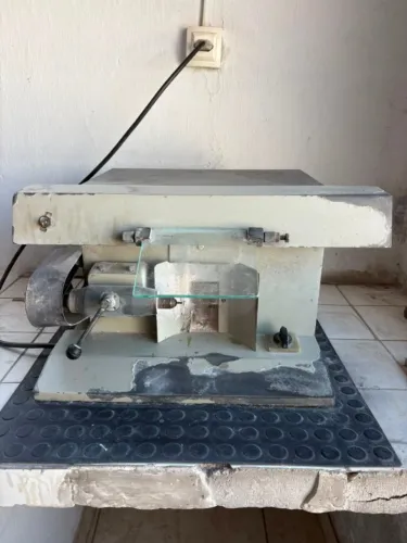 Torno de Polimento Knebel para Laboratório de Prótese - Funcionando - 110V