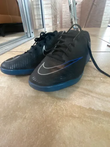 Chuteira Nike de futsal
