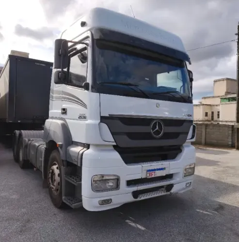 M. BENZ AXOR 2536 TETO ALTO, ANO 2020/2020 COMPLETO