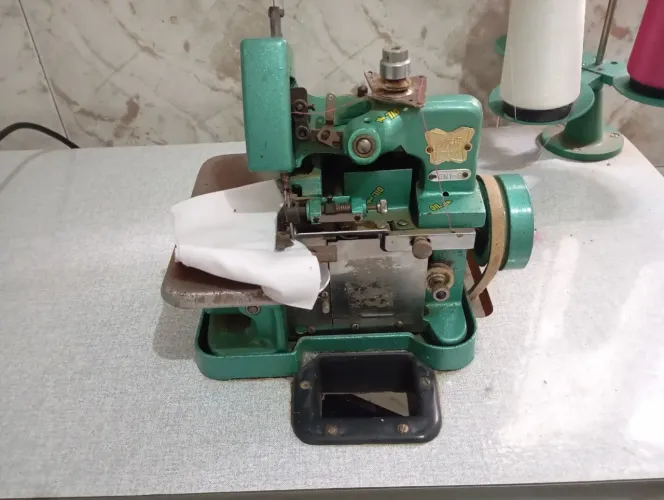 Máquina Overlock semi industrial