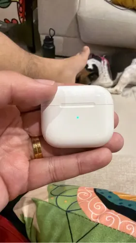 AirPods 3ª geração com capa protetora