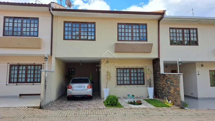 SOBRADO com 3 dormitórios à venda com 104m² por R$ 700.000,00 no bairro Boqueirão - CURITI