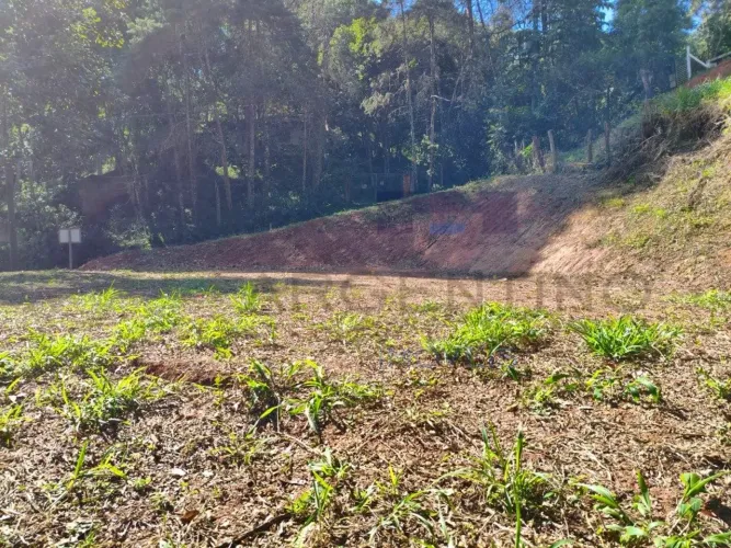 Terreno para chacara no Loteamento Chácaras Canadá Santa Isabel.
