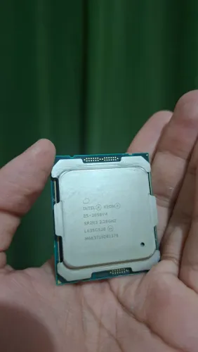 Xeon E5 2650v4 - Seminovo
