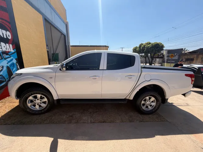 Mitsubishi L200 Triton Sport GLS 2.4 CD Diesel Aut. 2020