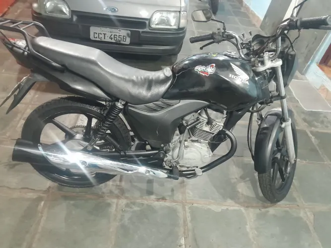 VENDE- SE MOTO CG 150 2010,VALOR 7.500