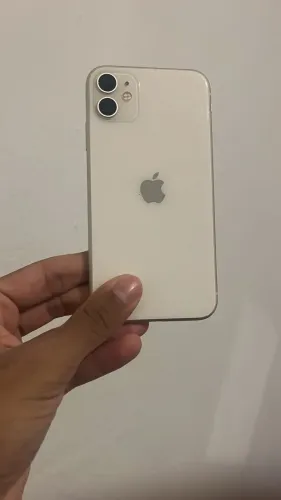 iPhone 11 bateria 96%