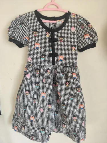 Lote vestidos e calças jeans menina 6 a 8 anos
