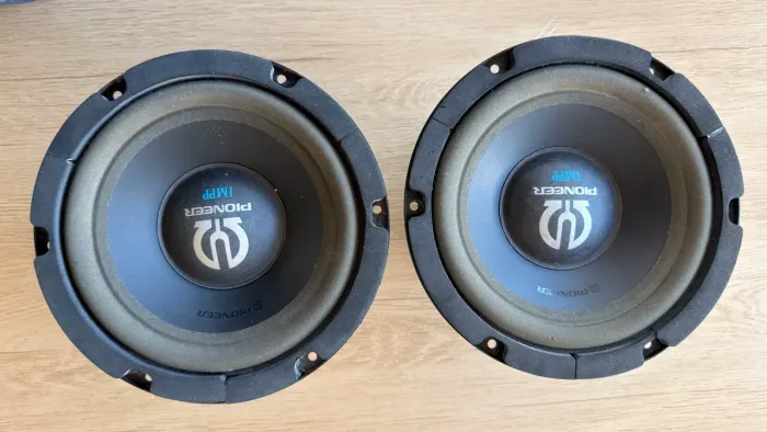 Auto falante Pioneer impp 8? ( 2 un )