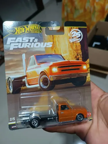 Miniatura hotwheels Premium C10 fast furious