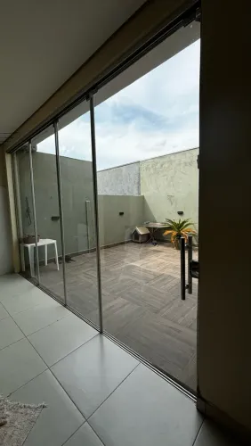 Porta de vidro temperado com recolhimento total (4 folhas)