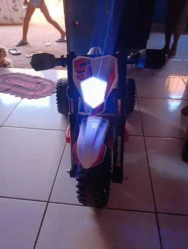VENDO MOTO ELÉTRICA, SEMI NOVA. 1 MES DE USO