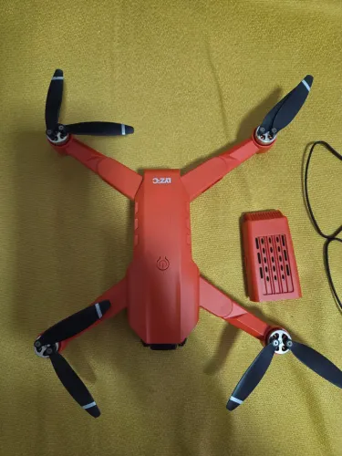 Drone L900 pro. Com câmera e acessórios