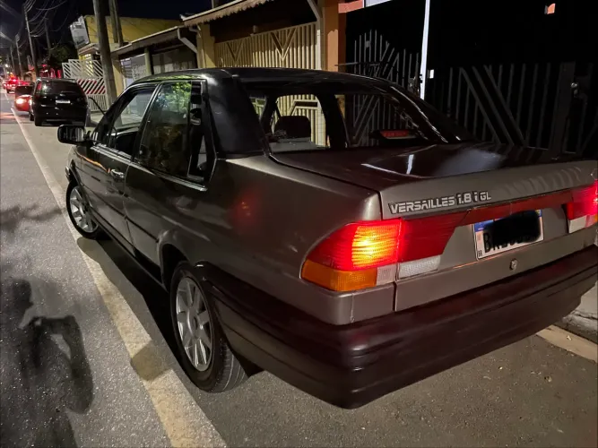 Ford Versailles GL 1.8i / 1.8 2P E 4P (álcool) 1995