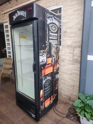 Vendo freezer cervejeiro bem conservado 578 litros 