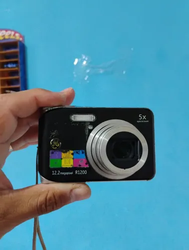 Camera digital GE 12.2 mp R1200