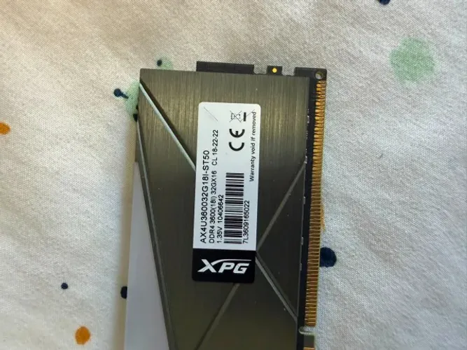 Memoria XPG 32GB DDR4 3600Mhz CL18