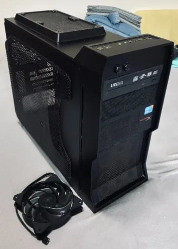 NZXT Vulcan Metal Preto Case Gabinete