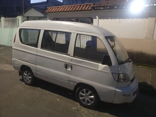 Hafei Towner Passageiro 1.0 8V 48cv 7L 5P 2011