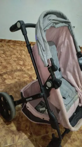 Carrinho de bebê Moises Cosco