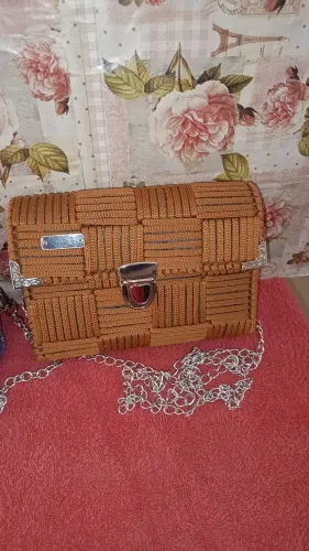 Bolsas de crochê em tela 