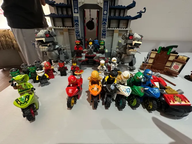 Castelo Lego Ninjago Filme com mais figures