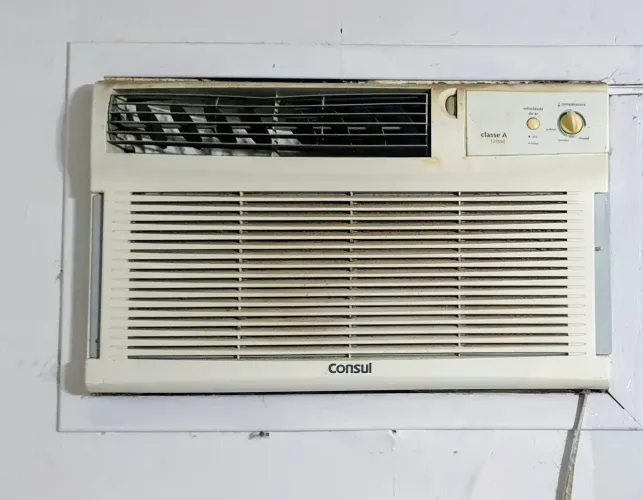 AR COND. CONSUL 12 000 BTU PAREDE