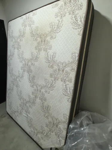 Colchão queen Sr Vellus tipo ortopédico