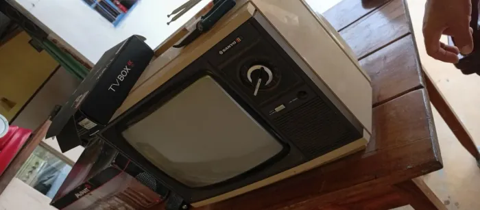 Televisão antiga