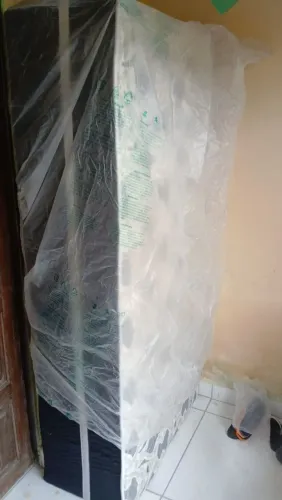 Vende-se uma cama 