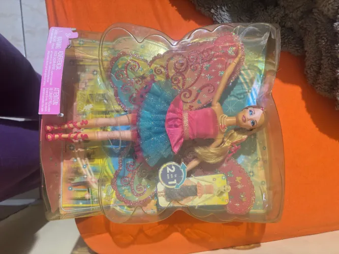 Barbie o segredo das fadas na caixa lacrada.