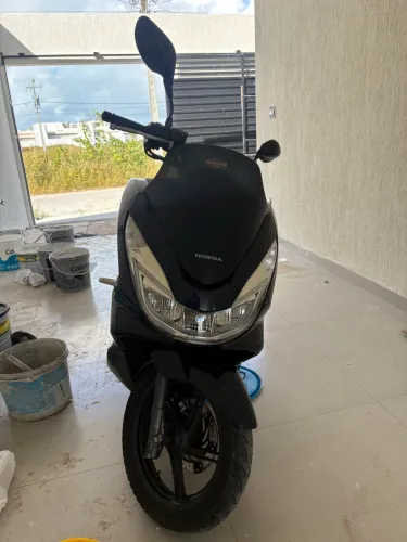 Vende - se PCX 2018