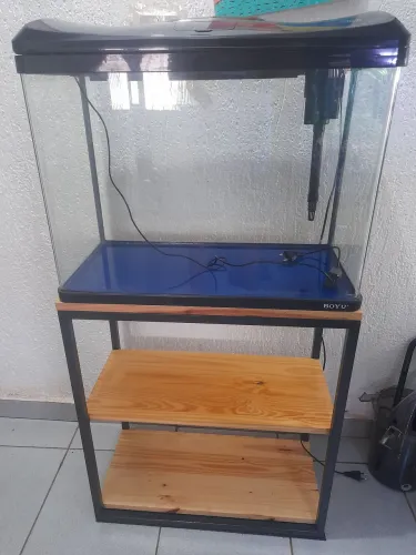 Aquário BOYU 66 litros e itens
