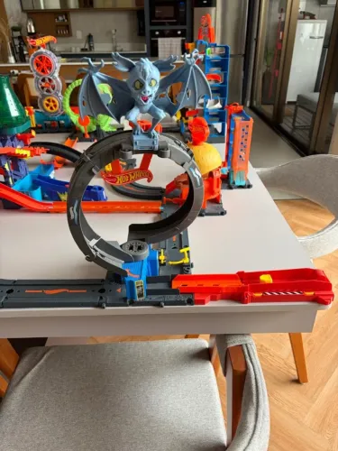 Pista Hot Wheels City Loop Ataque Do Morcego - Mattel