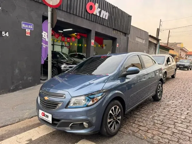 Chevrolet Onix Hatch LTZ 1.4 8V Flex Power Aut. 4P 2015