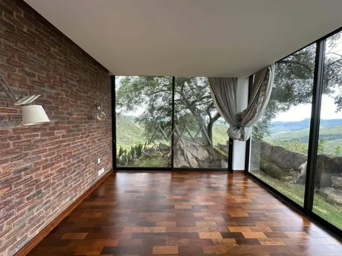 Casa para Locação no Quintas do Morro | 4 Quartos - 330 m²