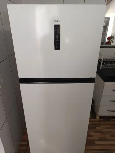 Geladeira Midea